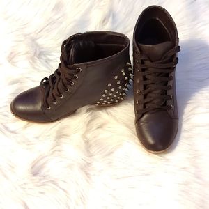 FLY CHILL WEDGED HEEL BOOT, Women's size 6 (Brown w/silver spikes) ❤️‍🔥